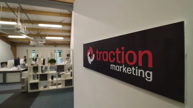 traction door